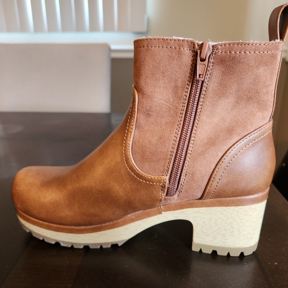 Brown Ankle Boots - Picture 2 of 4